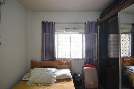 Quarto de casa para alugar com 1 quarto, 70m² em Olinda, Nilópolis