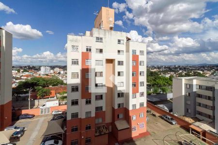 Vista da sala  de apartamento à venda com 3 quartos, 67m² em Santa Monica, Belo Horizonte