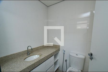 Banheiro de apartamento à venda com 1 quarto, 46m² em Lourdes, Belo Horizonte