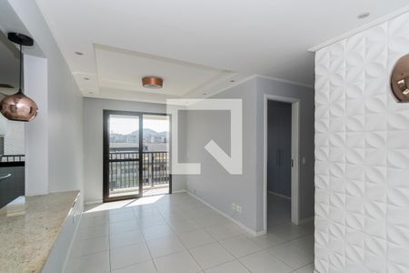 Sala de apartamento para alugar com 2 quartos, 63m² em Vila da Penha, Rio de Janeiro