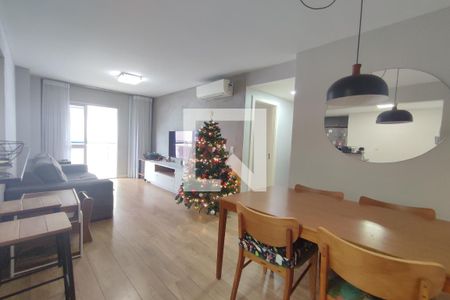 Sala de apartamento para alugar com 2 quartos, 70m² em Barra da Tijuca, Rio de Janeiro