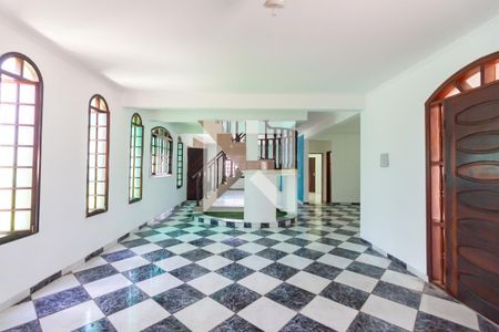 Sala  de casa para alugar com 4 quartos, 200m² em City Bussocaba, Osasco