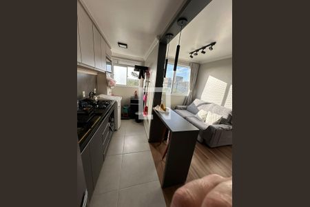 Sala/Cozinha  de apartamento à venda com 2 quartos, 48m² em Ipanema, Porto Alegre