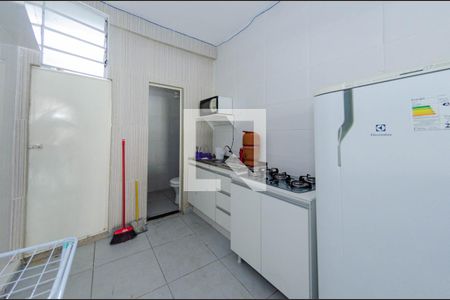 Cozinha de kitnet/studio para alugar com 1 quarto, 55m² em Caiçaras, Belo Horizonte