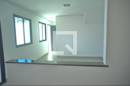 Sala de casa para alugar com 2 quartos, 77m² em Jardim Petropolis, Cotia