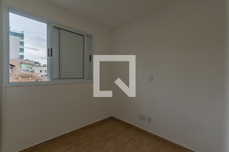 Quarto 2 de apartamento para alugar com 2 quartos, 70m² em Heliópolis, Belo Horizonte