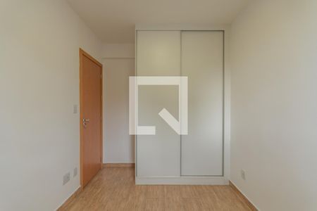 Quarto 1 de apartamento para alugar com 2 quartos, 70m² em Heliópolis, Belo Horizonte