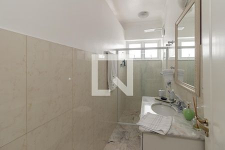 Casa à venda com 500m², 4 quartos e 3 vagas Casa à venda com 500m², 4 quartos e 3 vagasBanheiro 3