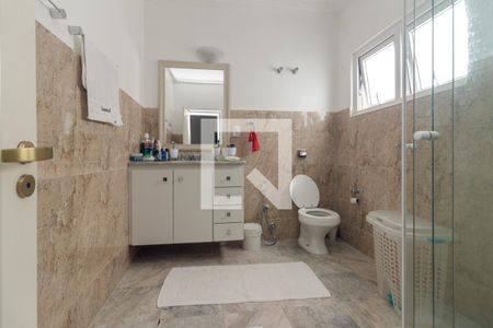 Casa à venda com 500m², 4 quartos e 3 vagas Casa à venda com 500m², 4 quartos e 3 vagasBanheiro 2 - Suíte