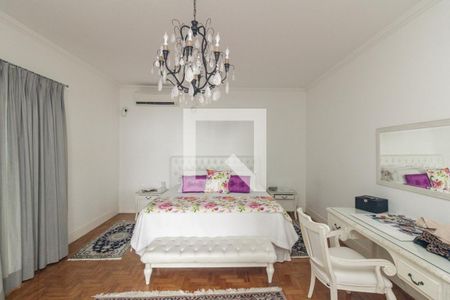 Casa à venda com 500m², 4 quartos e 3 vagas Casa à venda com 500m², 4 quartos e 3 vagasQuarto 1 - Suíte