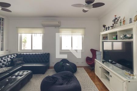 Sala de TV de casa à venda com 4 quartos, 500m² em Sumaré, São Paulo