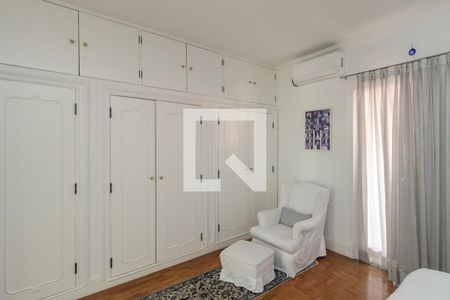 Casa à venda com 500m², 4 quartos e 3 vagas Casa à venda com 500m², 4 quartos e 3 vagasQuarto 3