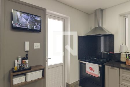 Casa à venda com 500m², 4 quartos e 3 vagas Casa à venda com 500m², 4 quartos e 3 vagasCozinha