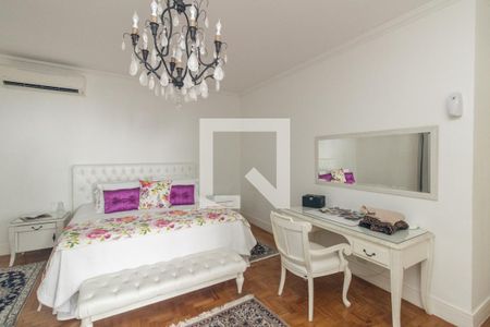 Casa à venda com 500m², 4 quartos e 3 vagas Casa à venda com 500m², 4 quartos e 3 vagasQuarto 1 - Suíte