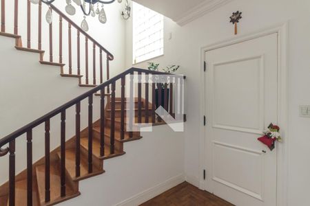 Casa à venda com 500m², 4 quartos e 3 vagas Casa à venda com 500m², 4 quartos e 3 vagasHall de Entrada