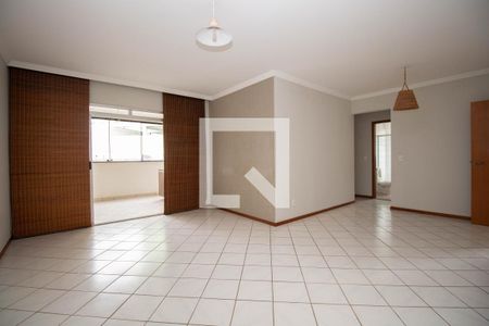 Sala de apartamento para alugar com 2 quartos, 80m² em Q 205, Brasília