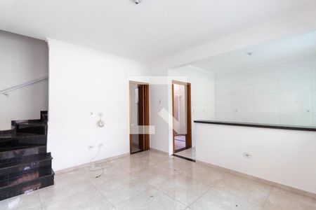 Sala de casa para alugar com 2 quartos, 67m² em Vila Ré, São Paulo