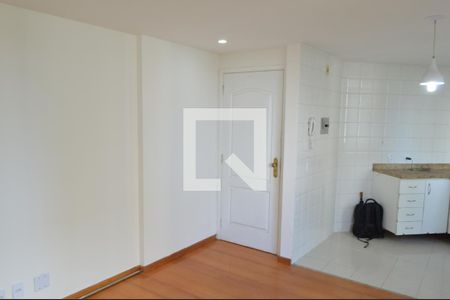 Sala de apartamento para alugar com 1 quarto, 40m² em Freguesia (jacarepaguá), Rio de Janeiro