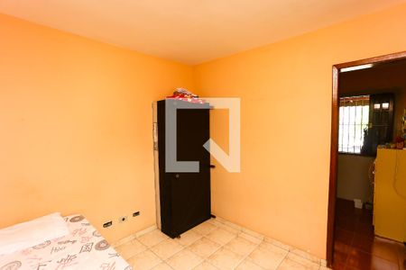 quarto 1 de casa para alugar com 4 quartos, 75m² em Parque Pinheiros, Taboão da Serra