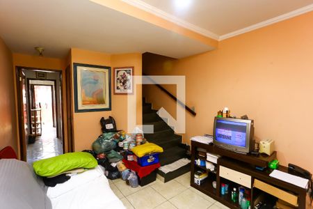 Sala de casa para alugar com 4 quartos, 75m² em Parque Pinheiros, Taboão da Serra