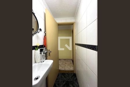 Lavabo de casa para alugar com 3 quartos, 163m² em Jardim Santo Antoninho, São Paulo