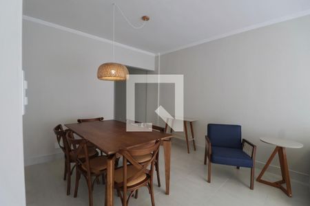 Sala de apartamento para alugar com 2 quartos, 85m² em Jardim Belmar, Guarujá