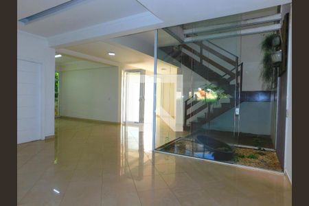 Sala de casa de condomínio para alugar com 3 quartos, 400m² em Residencial Paineiras, Campinas