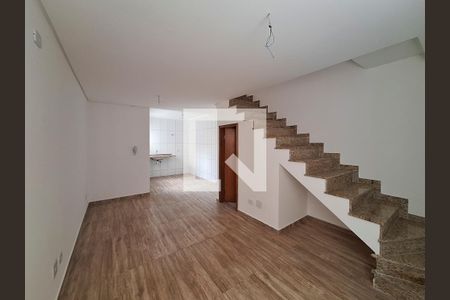 Sala de casa de condomínio à venda com 2 quartos, 55m² em Vila Isolina Mazzei, São Paulo