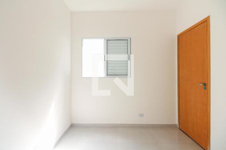 Quarto 2 de apartamento para alugar com 2 quartos, 40m² em Vila Esperança, São Paulo