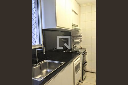 Cozinha de apartamento à venda com 3 quartos, 83m² em Buritis, Belo Horizonte