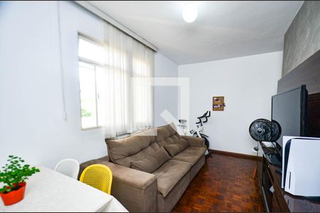 Sala de apartamento à venda com 3 quartos, 70m² em João Pinheiro, Belo Horizonte