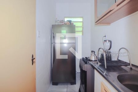 Cozinha e Área de Serviço de kitnet/studio para alugar com 1 quarto, 27m² em Floresta, Porto Alegre