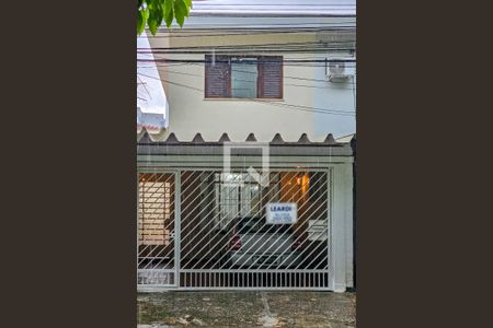 Casa para alugar com 170m², 3 quartos e 2 vagas Casa para alugar com 170m², 3 quartos e 2 vagasFachada