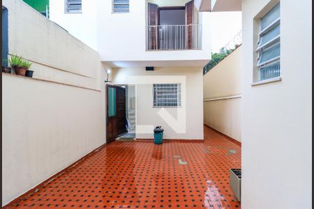 Casa para alugar com 170m², 3 quartos e 2 vagas Casa para alugar com 170m², 3 quartos e 2 vagasQuintal