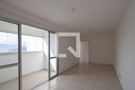 Sala de apartamento para alugar com 3 quartos, 93m² em Heliópolis, Belo Horizonte