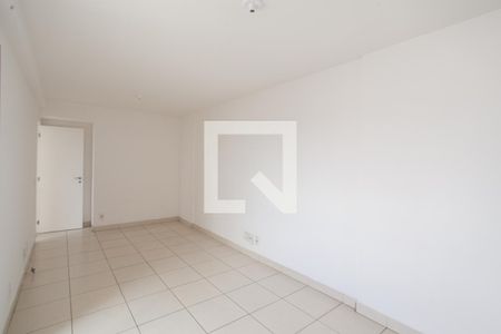 Sala de apartamento para alugar com 3 quartos, 93m² em Heliópolis, Belo Horizonte