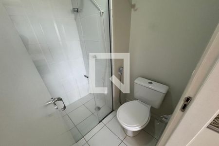 Banheiro Social de kitnet/studio para alugar com 1 quarto, 22m² em Iguatemi, Ribeirão Preto