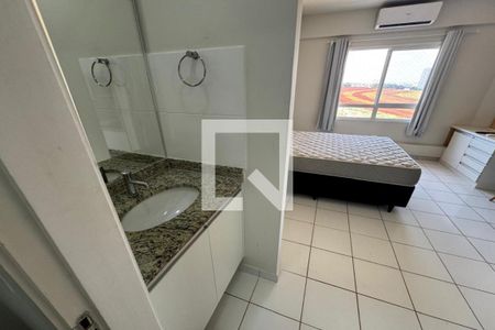 Banheiro Social de kitnet/studio para alugar com 1 quarto, 22m² em Iguatemi, Ribeirão Preto