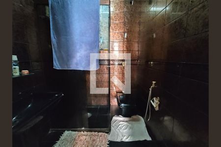 Banheiro de apartamento à venda com 2 quartos, 53m² em Centro, Belo Horizonte