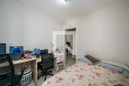 Quarto 1 de apartamento para alugar com 2 quartos, 54m² em Vila Guarani, São Paulo