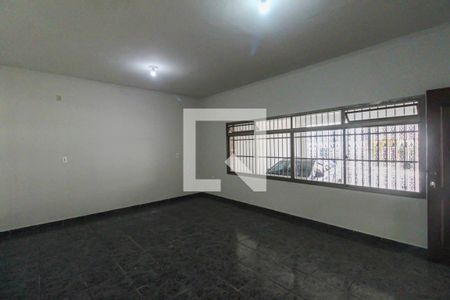 Sala de casa para alugar com 4 quartos, 200m² em Jardim Tango, São Paulo