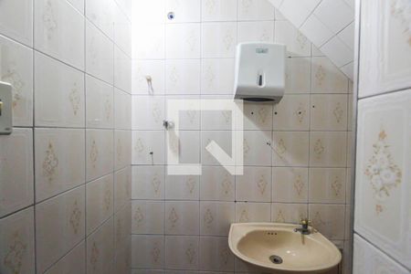 Lavabo de casa para alugar com 4 quartos, 200m² em Jardim Tango, São Paulo