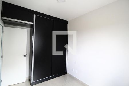 Quarto 1 de apartamento para alugar com 2 quartos, 57m² em Laranjeiras, Uberlândia