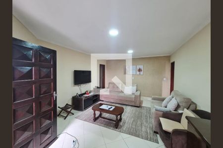 Casa de casa para alugar com 3 quartos, 200m² em Jardim Santa Mena, Guarulhos