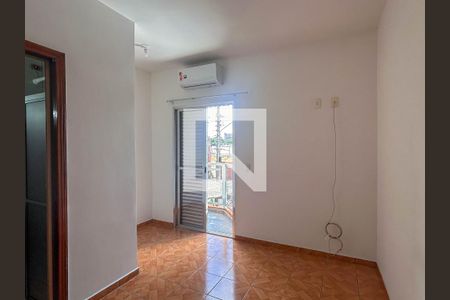 Suíte 1 de casa para alugar com 2 quartos, 75m² em Vila Mangalot, São Paulo