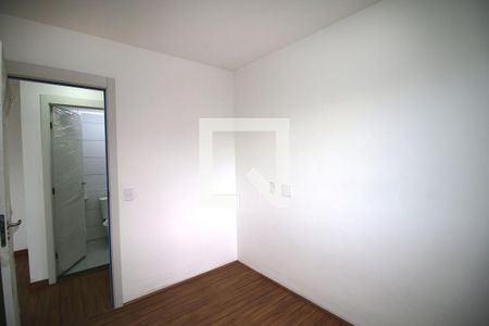 Quarto 2 de apartamento para alugar com 2 quartos, 43m² em Vista Alegre, Rio de Janeiro