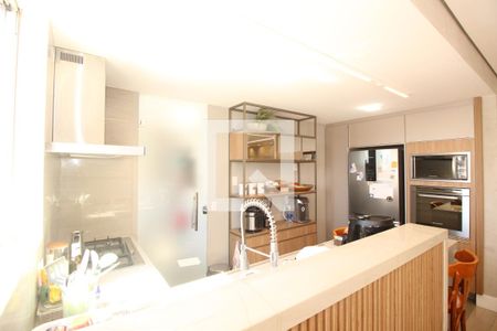 Cozinha  de apartamento à venda com 3 quartos, 90m² em Santo Antônio, Belo Horizonte