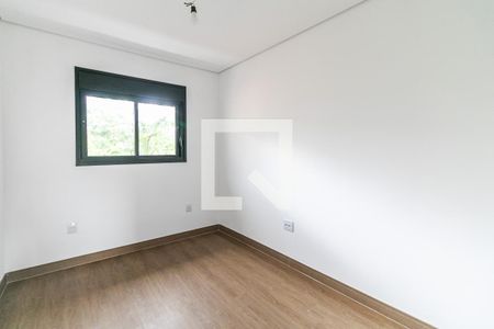 Quarto 01 de casa à venda com 3 quartos, 170m² em Cabral, Contagem