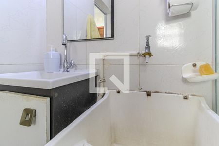 Banheiro de kitnet/studio à venda com 1 quarto, 28m² em Santa Ifigênia, São Paulo