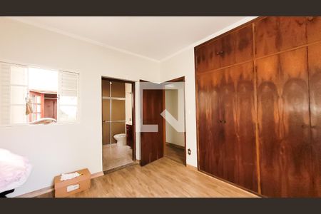 Suite de casa à venda com 4 quartos, 300m² em Jardim Bela Vista, Campinas